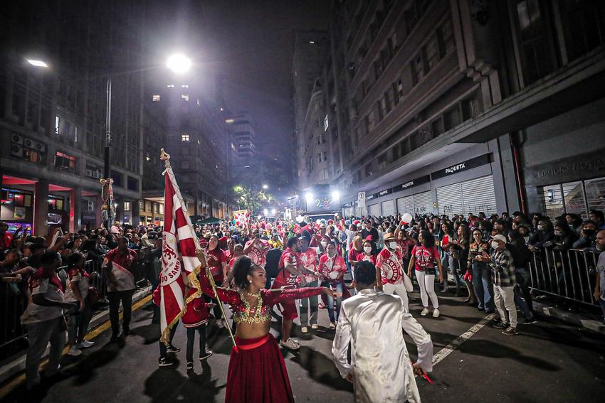 Descida da Borges marca a largada do Carnaval 2024 em Porto Alegre